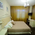Royal Hotel