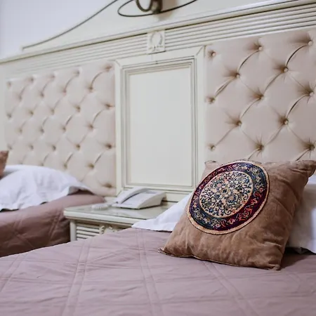 Royal فندق كرايوفا