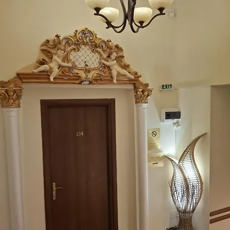 Royal فندق كرايوفا