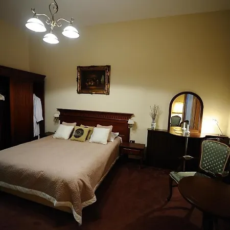 克拉约瓦皇家酒店 3* 克拉奥华