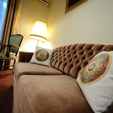 克拉约瓦皇家酒店