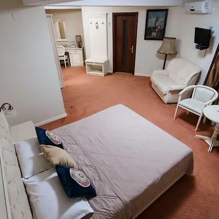 克拉约瓦皇家酒店 3* 克拉奥华