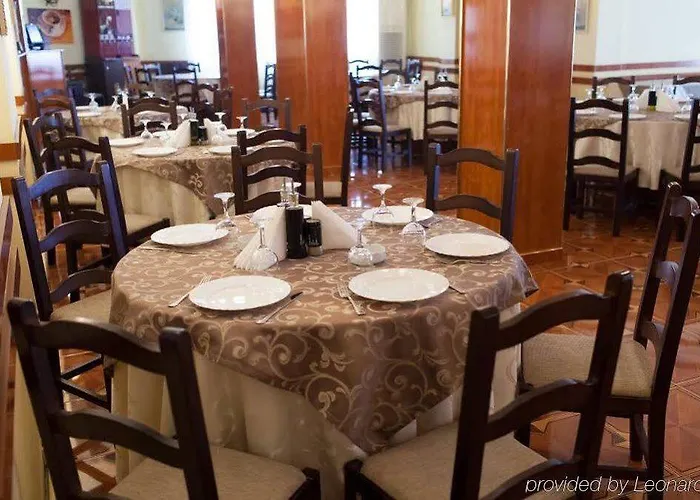 מלון Royal קריובה